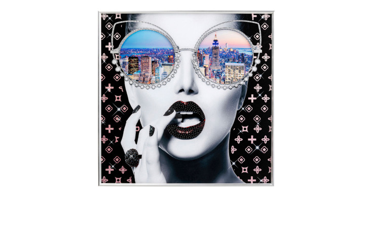 Gerahmtes Bild Cityview 80 x 80 cm, eine Frau mit einer Sonnenbrille