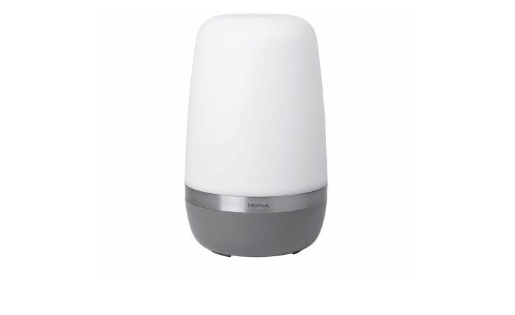 LED Outdoorleuchte Spirit 35 cm aus Kunststoff in weiß und grau und einen Edelstahlring in silber.