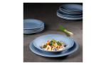 Suppenteller Color Loop 23,5 cm in blau, Ansicht im Gebrauch