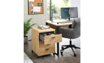 Rollcontainer Glenn mit Rollen, Altesche Massiv mit Korpus in Old Artisan Oak Nachbildung im Büro mit geöffnetem oberen Schubkasten