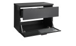 Waschbeckenunterschrank Dark mit einer Front in schwarz aus Holzwerkstoff und Glas und einem schwarzen Korpus. Geöffnete Ansicht
