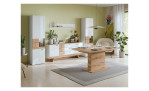 Sideboard Ornella in der Farbe Alpinweiß mit Absetzung Coast Evoke Eiche in einem Zimmer