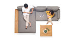 Daybed Topat in Grau, Ablage aus Teakholz, inkl. Auflage, Ansicht im Milieu