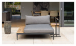 Daybed Topat in Grau, Ablage aus Teakholz, inkl. Auflage, Ansicht im Milieu